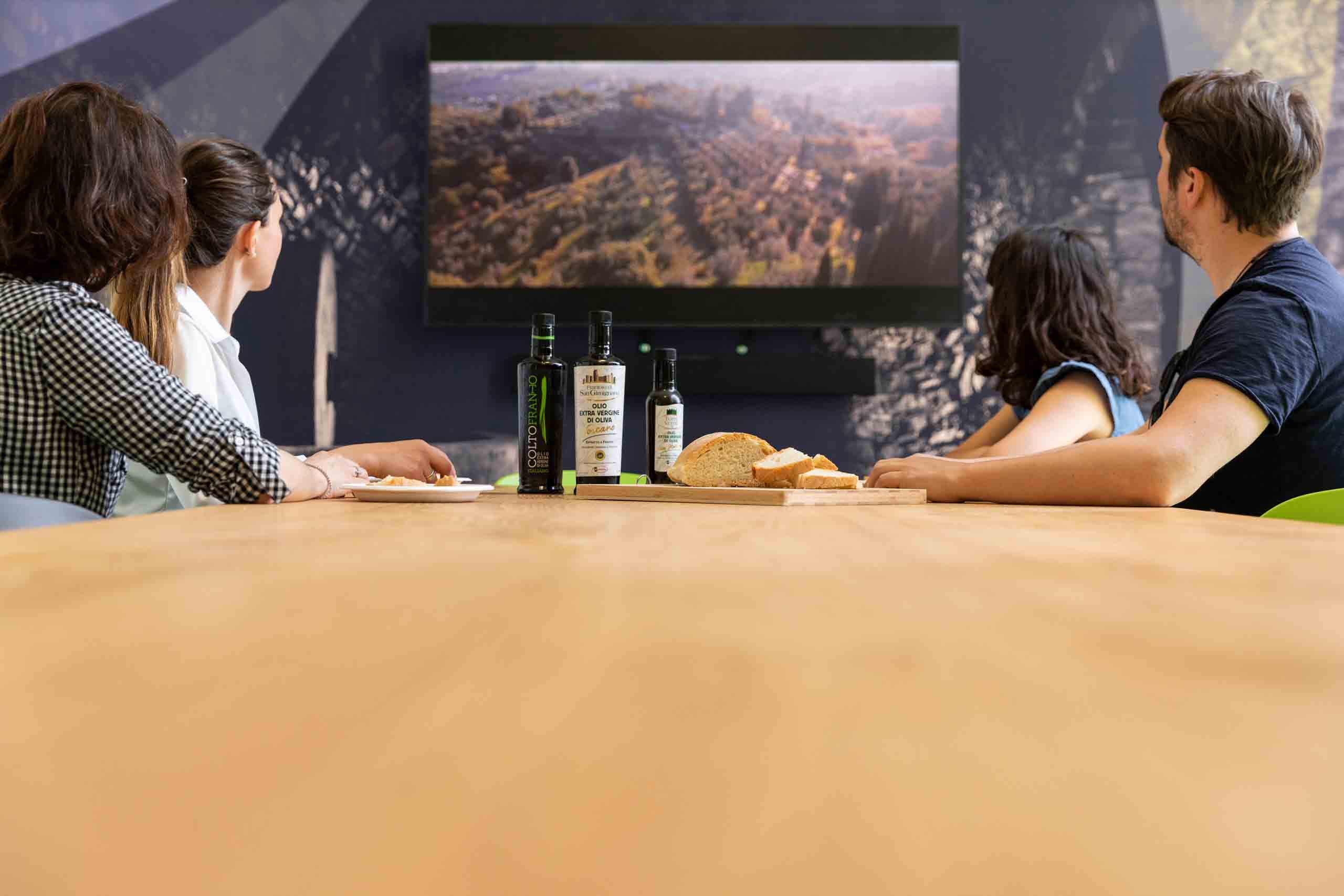 Tour interattivo e degustazione al Frantoio di San Gimignano